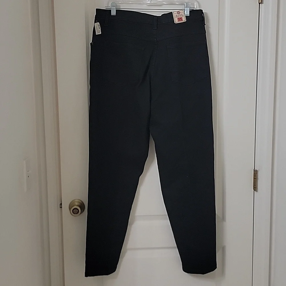 Avenue Blues. Black Jeans, Size 18 Average.  Stretch.  NEW with Tag - Picture 13 of 14
